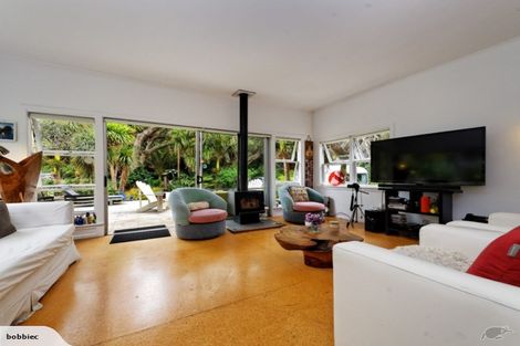 Photo of property in 54 Beach Valley Road, Piha, New Lynn, 0772