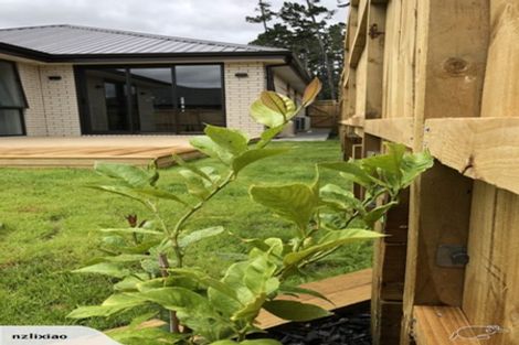 Photo of property in 87 Nobilo Road, Kumeu, 0810