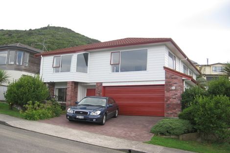 Photo of property in 10 Meadowcroft Grove, Johnsonville, Wellington, 6037