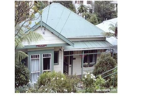 Photo of property in 135 Kelburn Parade, Kelburn, Wellington, 6012