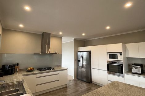 Photo of property in 2 Makaka Lane, Silverdale, 0932