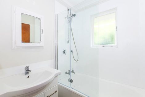 Photo of property in 2/25a Mount Albert Road, Mount Albert, Auckland, 1025