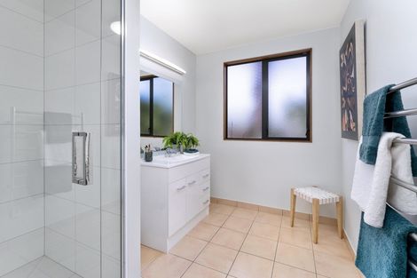 Photo of property in 8 Avion Terrace, Raumati Beach, Paraparaumu, 5032