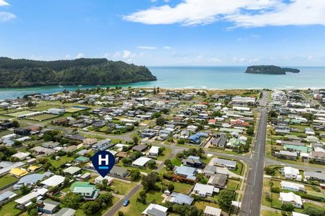Photo of property in 104a The Square, Whangamata, 3620