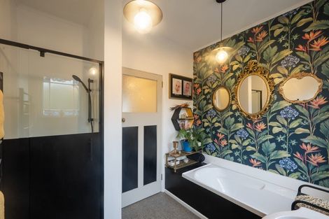 Photo of property in 28 Matenga Street, Waikanae, 5036