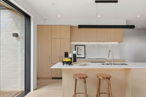 Photo of property in 38 Straven Road, Riccarton, Christchurch, 8011