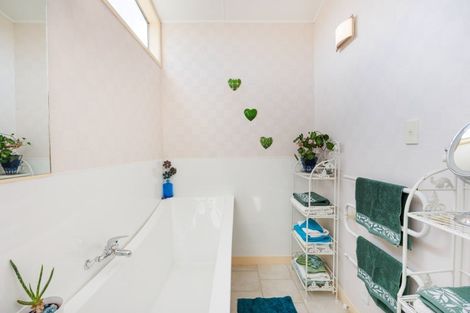 Photo of property in 5 Hokowhitu Court, Hokowhitu, Palmerston North, 4410