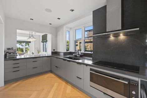 Photo of property in 48 Brougham Street, Nelson South, Nelson, 7010