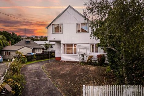 Photo of property in 38 Toru Street, Te Atatu Peninsula, Auckland, 0610