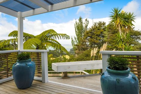 Photo of property in 33 Lookout Drive, Laingholm, Auckland, 0604