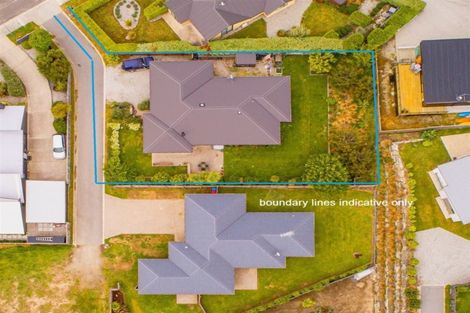 Photo of property in 8 Alpha Close, Wanaka, 9305