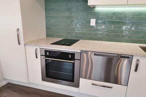 Photo of property in 19 Taupo Street, Green Bay, Auckland, 0604