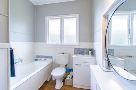 Photo of property in 1048 Lochiel-branxholme Road, Branxholme, Invercargill, 9874