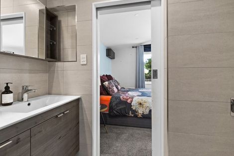 Photo of property in 2a Cobden Road, Bluff Hill, Napier, 4110