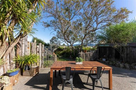 Photo of property in 4 Flaxmere Street, Waikanae Beach, Waikanae, 5036