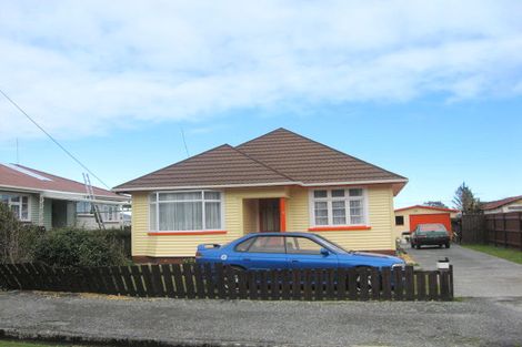 Photo of property in 16 Ashmore Avenue, Cobden, Greymouth, 7802