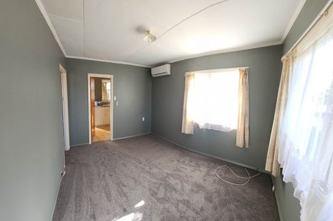 Photo of property in 11 Tararua Street, Pahiatua, 4910