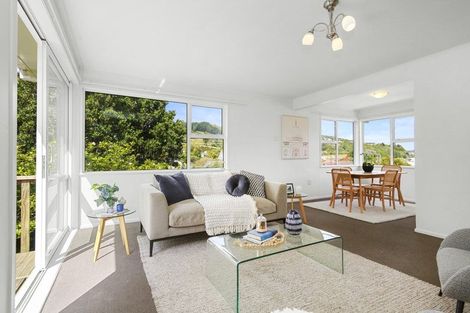 Photo of property in 35a Ranui Terrace, Tawa, Wellington, 5028