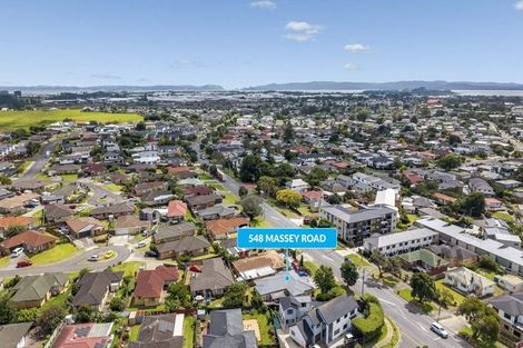 Photo of property in 548 Massey Road, Mangere, Auckland, 2022