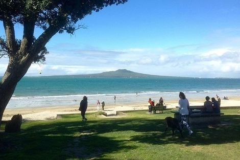 Photo of property in 9 Rangitira Avenue, Takapuna, Auckland, 0622