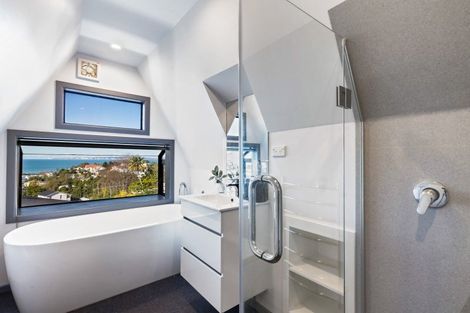 Photo of property in 6 Fitzroy Road, Bluff Hill, Napier, 4110