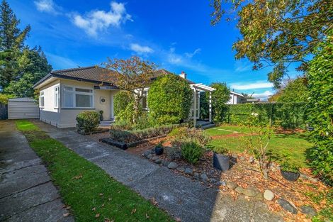 Photo of property in 27 Union Street, Hokowhitu, Palmerston North, 4410