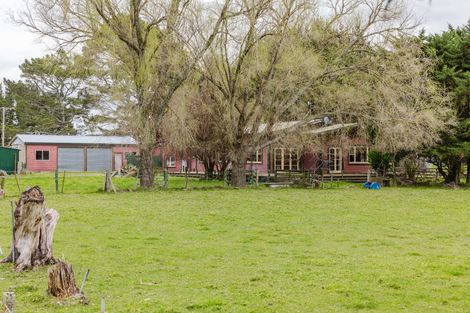 Photo of property in 80674 Masterton Road, Woodville, 4999