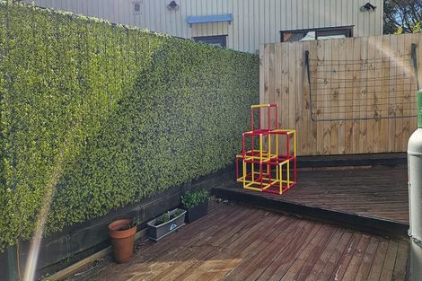 Photo of property in 30 Miriam Corban Heights, Henderson, Auckland, 0612