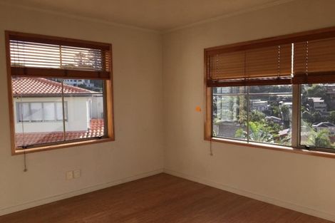 Photo of property in 8 Rosella Place, Murrays Bay, Auckland, 0630
