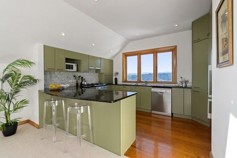 Photo of property in 78 The Crescent, Roseneath, Wellington, 6011