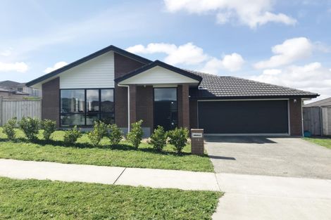 Photo of property in 18 Hillpark Drive, Pokeno, 2402