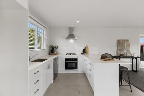 Photo of property in 6 Riverlaw Terrace, Saint Martins, Christchurch, 8022