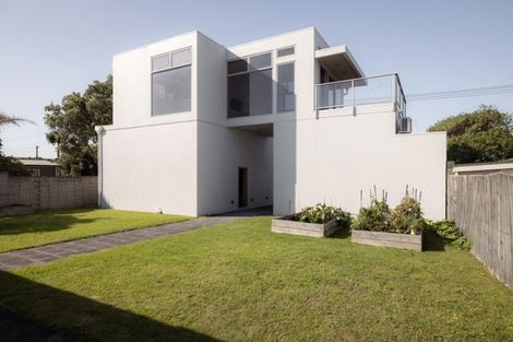 Photo of property in 31 Karewa Parade, Papamoa Beach, Papamoa, 3118