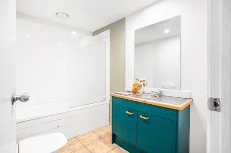 Photo of property in 10 Captain Scott Road, Glen Eden, Auckland, 0602