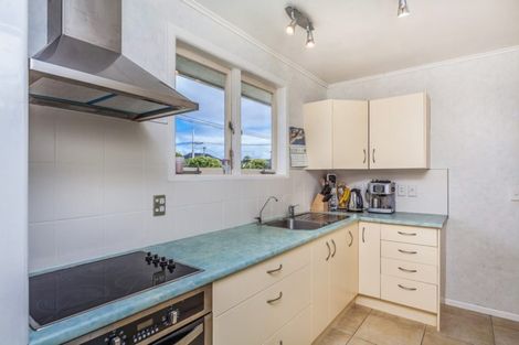 Photo of property in 29 Strid Road, Te Atatu South, Auckland, 0610