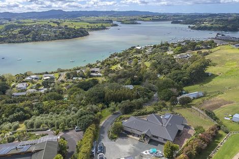 Photo of property in 4 Kanuka Road, Sandspit, Warkworth, 0982