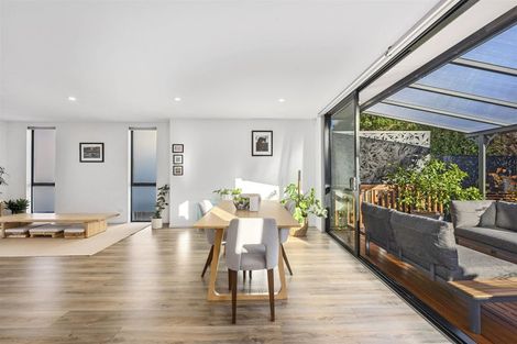 Photo of property in 42 Seafarer Crescent, Stanmore Bay, Whangaparaoa, 0932