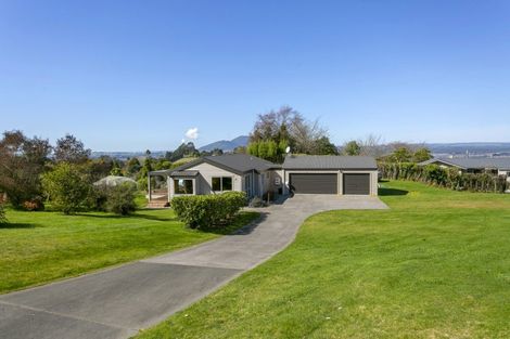 Photo of property in 18 Glen Mohr, Acacia Bay, Taupo, 3385