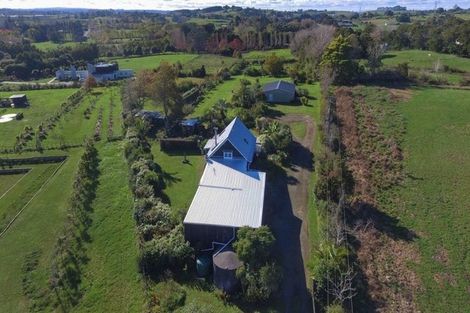 Photo of property in 69 Crossbridge Road, Dairy Flat, 0792