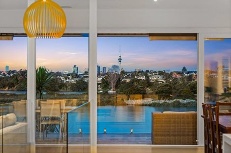 Photo of property in 1 Bangor Street, Point Chevalier, Auckland, 1022