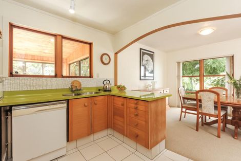 Photo of property in 33 Lookout Drive, Laingholm, Auckland, 0604