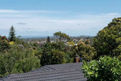 Photo of property in 2/130 Sandspit Road, Shelly Park, Auckland, 2014