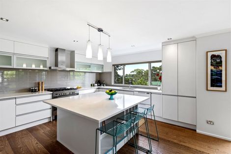 Photo of property in 88 Rising Parade, Fairview Heights, Auckland, 0632