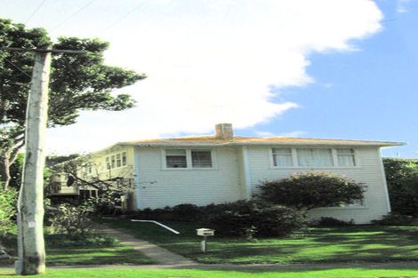 Photo of property in 33 Cardiff Crescent, Cannons Creek, Porirua, 5024