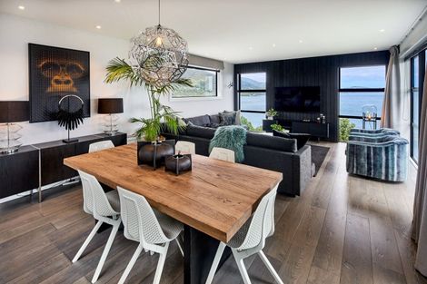 Photo of property in 5 Howard Road, Point Howard, Lower Hutt, 5013