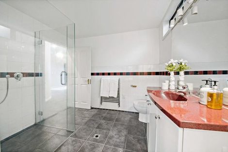 Photo of property in 3 Onemana Way, Te Atatu Peninsula, Auckland, 0610