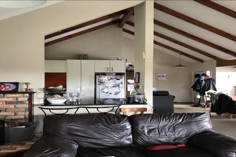 Photo of property in 14 Emery Grove, Bayview, Auckland, 0629