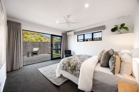 Photo of property in 33 Makete Crescent, Hobsonville, Auckland, 0618