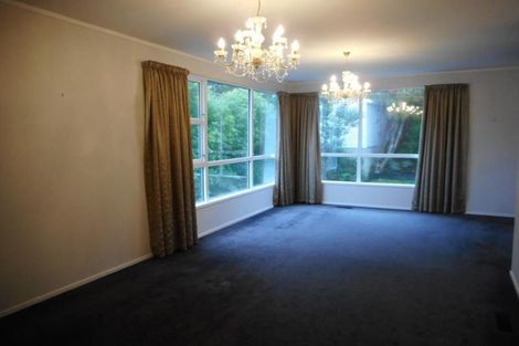 Photo of property in 9 Newcombe Crescent, Karori, Wellington, 6012