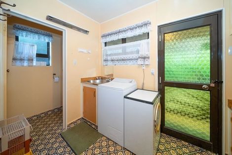 Photo of property in 45 Branxholm Street, Roxburgh, 9500